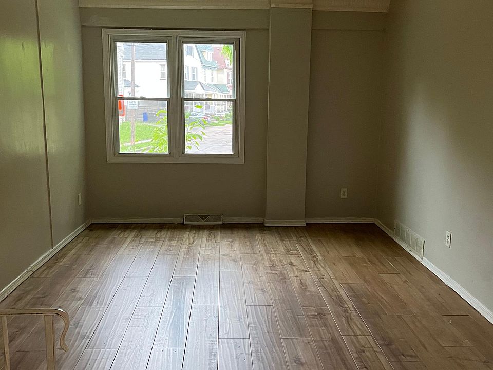 1st image of 7415 Franklin Blvd