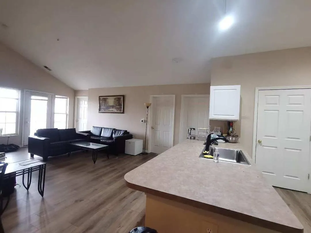 4 bed, 1481 sqft, $475 — Photo 2