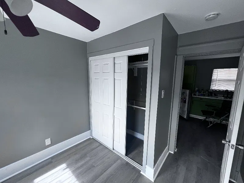 5850 1/2 Estrella Avenue Los Angeles, CA 90044 — Photo 2