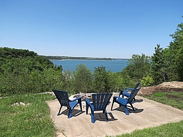 4724 Lakeview Dr — Photo 11