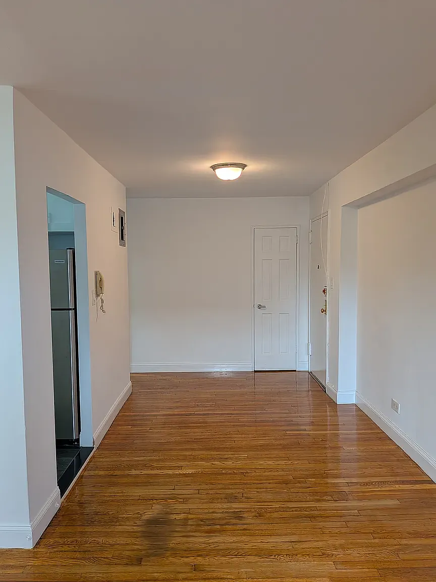 64-00 Saunders Street — Photo 4