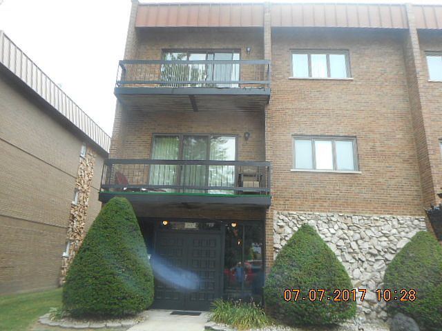 1st image of 9627 Kedvale Ave APT 303