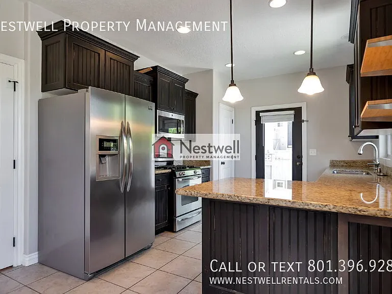 4631 W Vermillion Dr — Photo 3