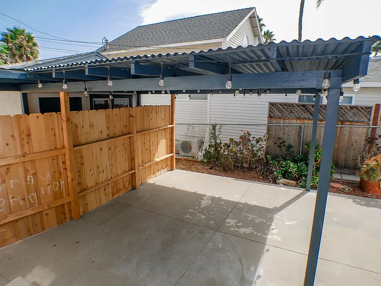 2924-2932 Suncrest Dr — Photo 37