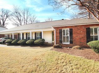 915 Park Valley Rd, Memphis, TN 38119