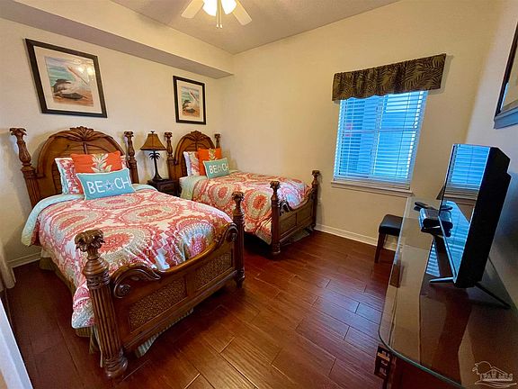 3rd image of 751 Pensacola Beach Blvd