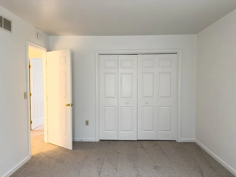 80 Diller Ave #4 — Photo 11