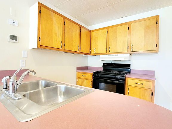 4th image of 804 S 27th St #804