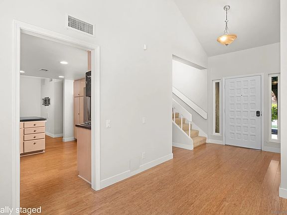 5th image of 4727 Oporto Pl