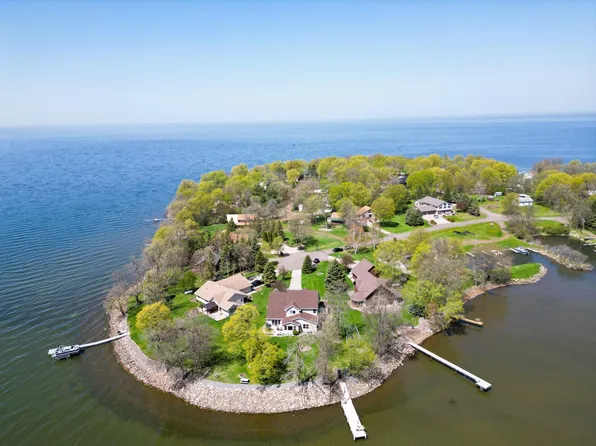 5579 Port Royal Rd, Isle, MN 56342