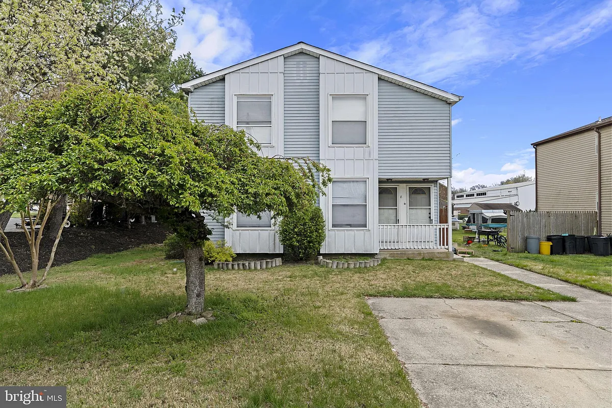 Building Photo - 8 Fanelli Ln #A