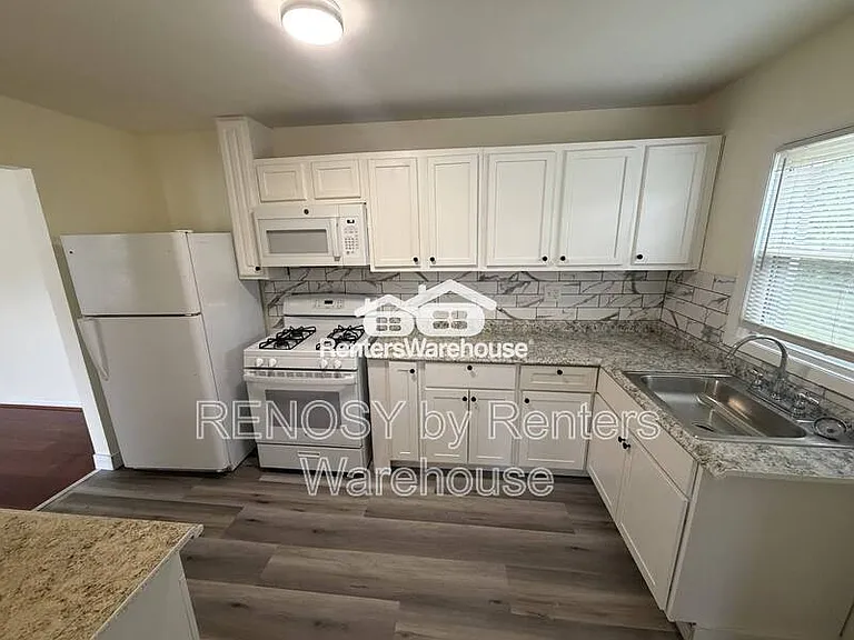 5705 Fieldview Ct — Photo 2