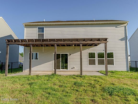 4th image of 111 Wildflower Ave