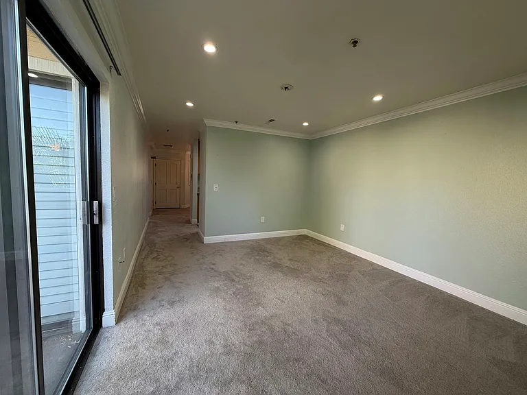 576 W Parr Ave #24 — Photo 22