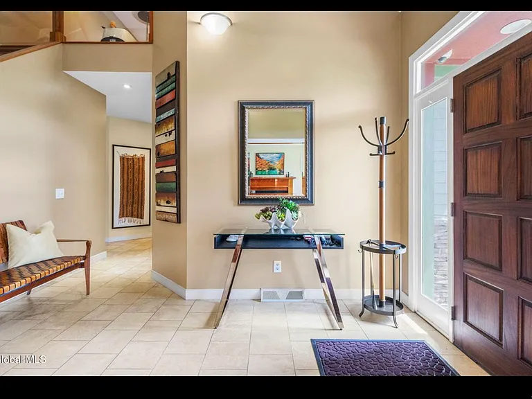 8 Fox Glove Ct — Photo 7