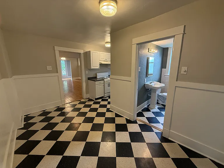 6016 Columbia Ave #1E — Photo 4