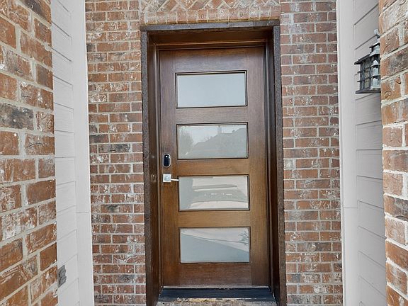 4th image of 4541 Indian Rock Dr