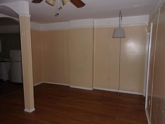 3rd image of 125 7th Ave NE APT A2