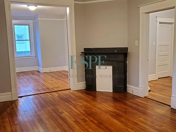 4th image of 3236 Cliff Ave