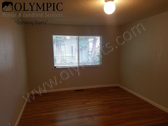 5th image of 3637 Henderson Blvd SE
