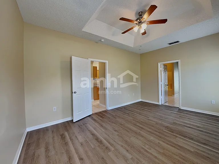 2505 Sherbrook Ln — Photo 11
