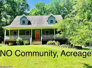 113 Bland Ln, Dingmans Ferry, PA 18328