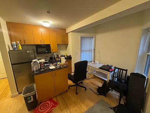 461 Park Dr Photo 1
