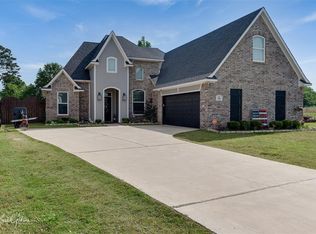 589 Lessie Dr, Stonewall, LA 71078