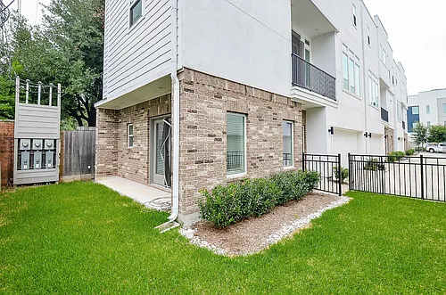 5903 Val Verde St #D Photo 1