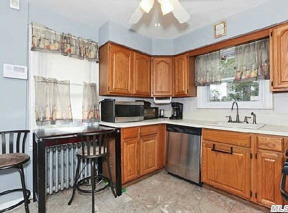 4th image of 441 Spruce Pl