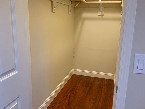 5th image of 1101 Almanor Ave APT 4