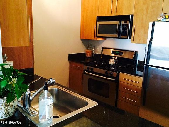3rd image of 1021 N Garfield St APT 931