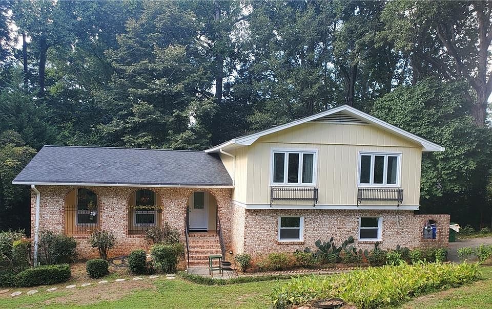 1st image of 4072 Lake Erin Ct