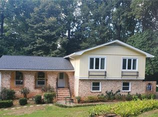 4072 Lake Erin Ct, Tucker, GA 30084