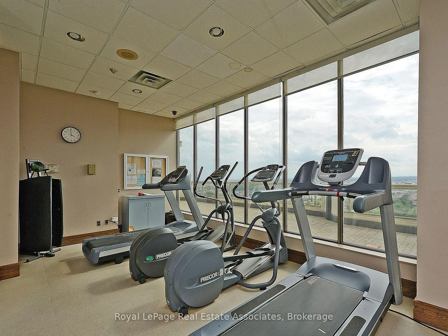 2 bed, $2,750 — Photo 4
