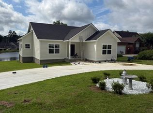 100 White Blossom Trl, Thomasville, GA 31757