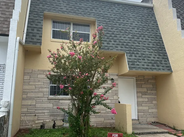 938 W Millard Ct, Daytona Beach, FL 32117