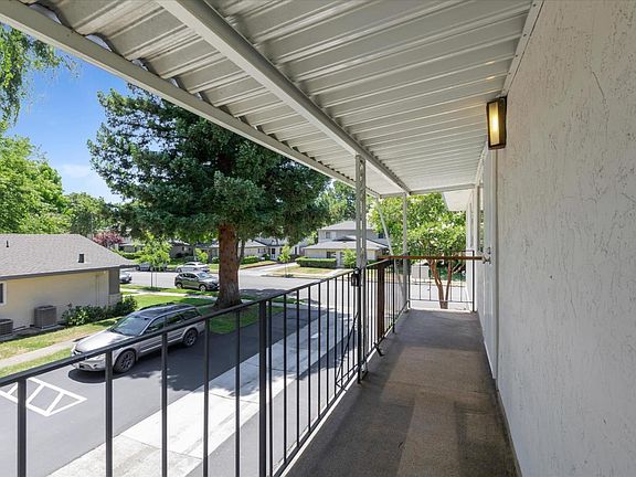 2nd image of 210 Gomes Ct APT 4