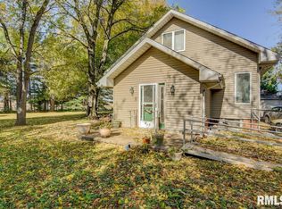 7541 Dawson Ln, Riverton, IL 62561