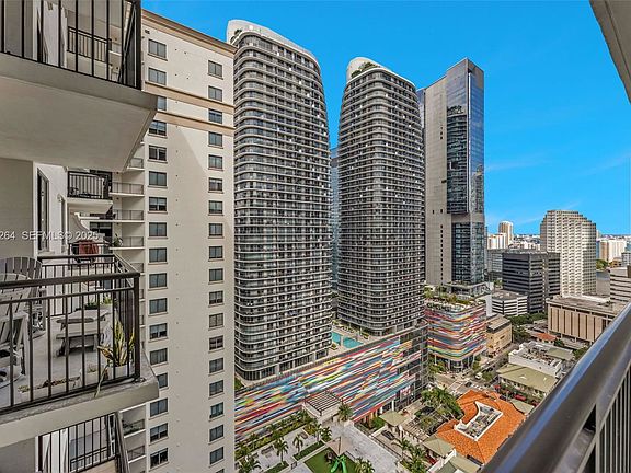 3rd image of 999 SW 1st Ave #28