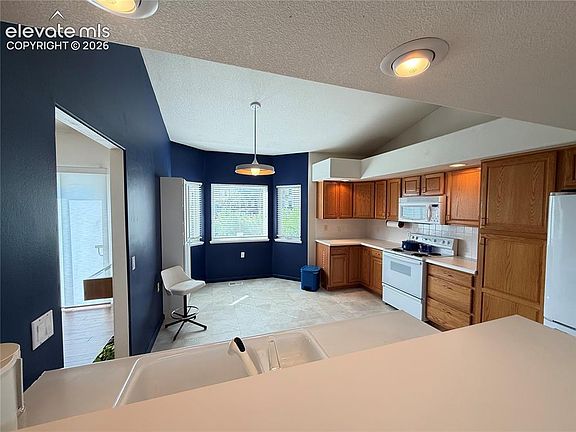 2nd image of 3940 Coral Point
