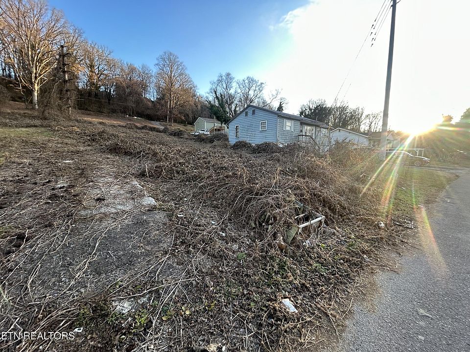 2nd image of 4258 Ivy Ave