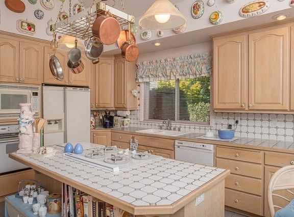 5th image of 3231 17th Street Pl SE