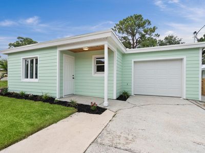 677 NE Alice Street, Jensen Beach, FL, 34957