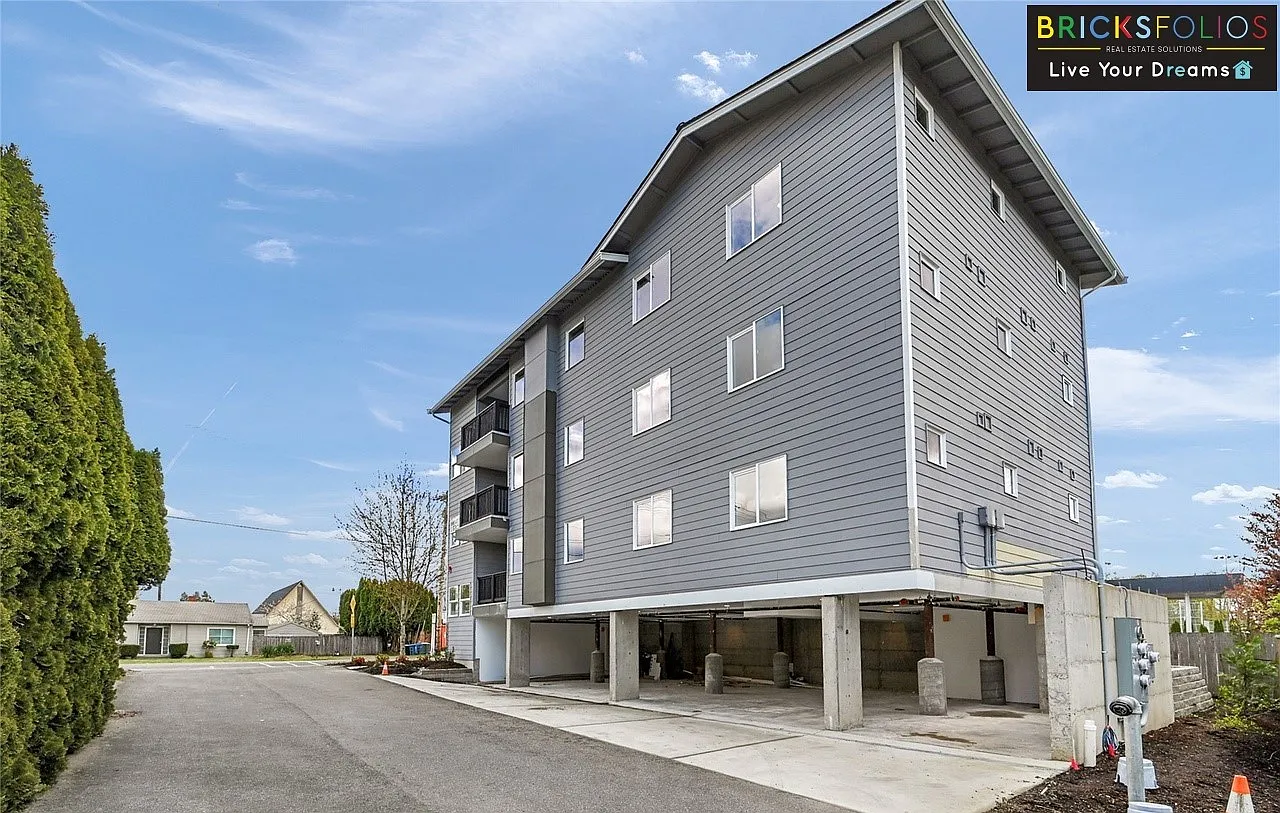 2 bed, 1455 sqft, $2,549 — Photo 1