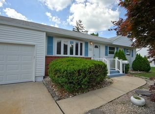 151 Gary Dr, Hamilton, NJ 08690