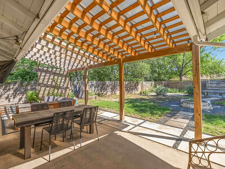 5126 Meadow Creek Dr — Photo 24
