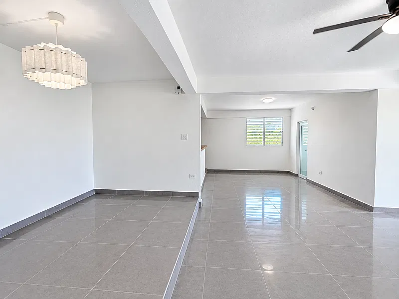 2 bed, 1.0 bath, $1,200 — Photo 4