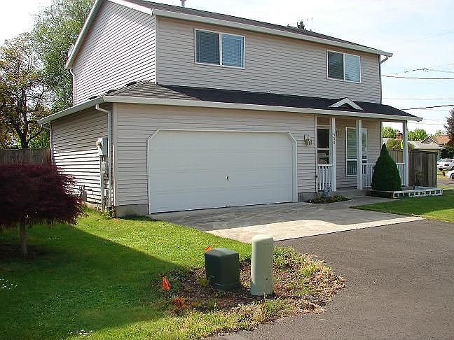 Cozy home in great location!