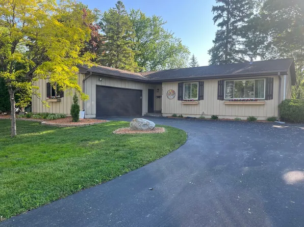 3632 Jordan Ave N, New Hope, MN 55427